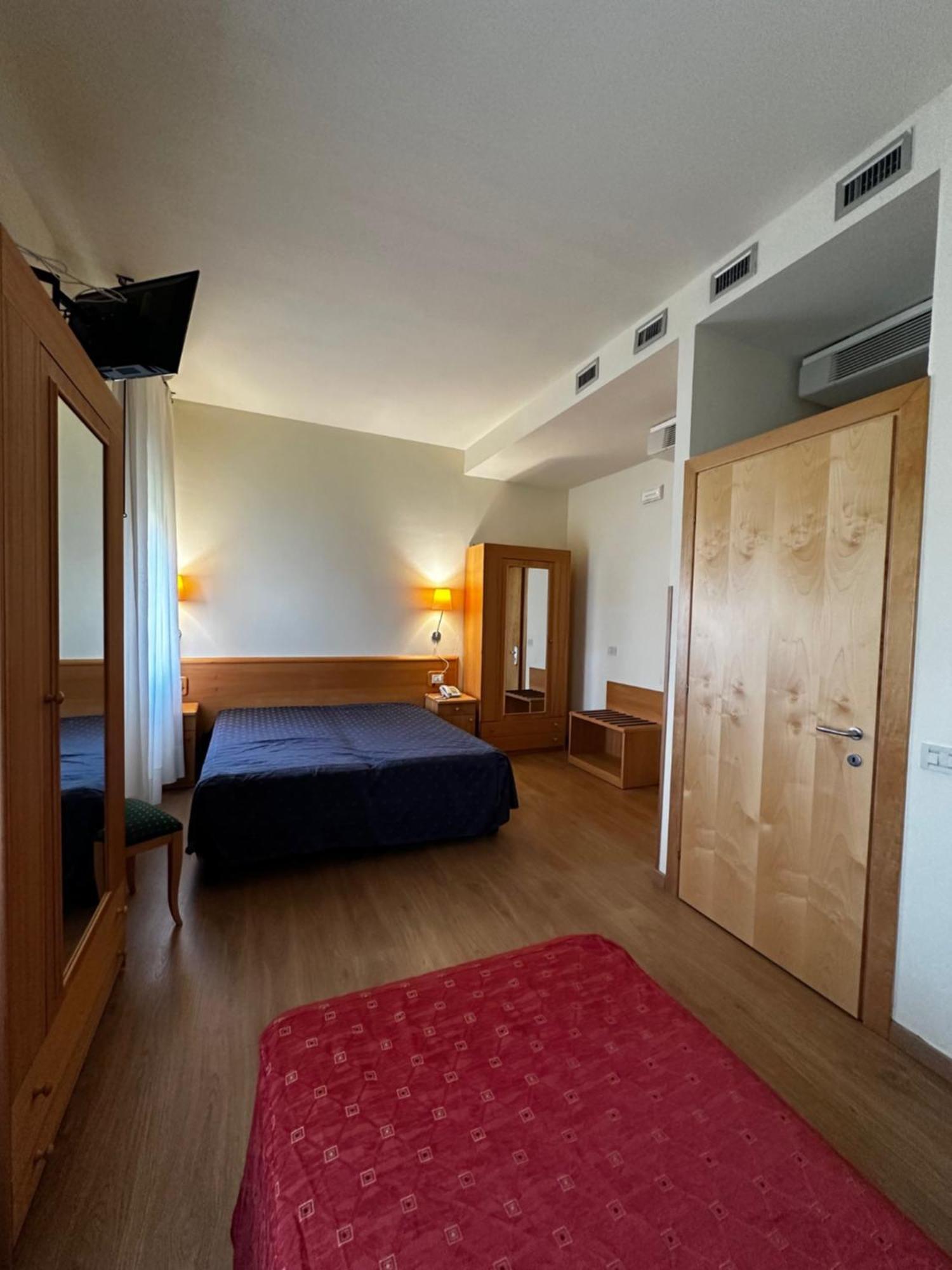 Hotel Ponte Molo Порто-Толле Экстерьер фото