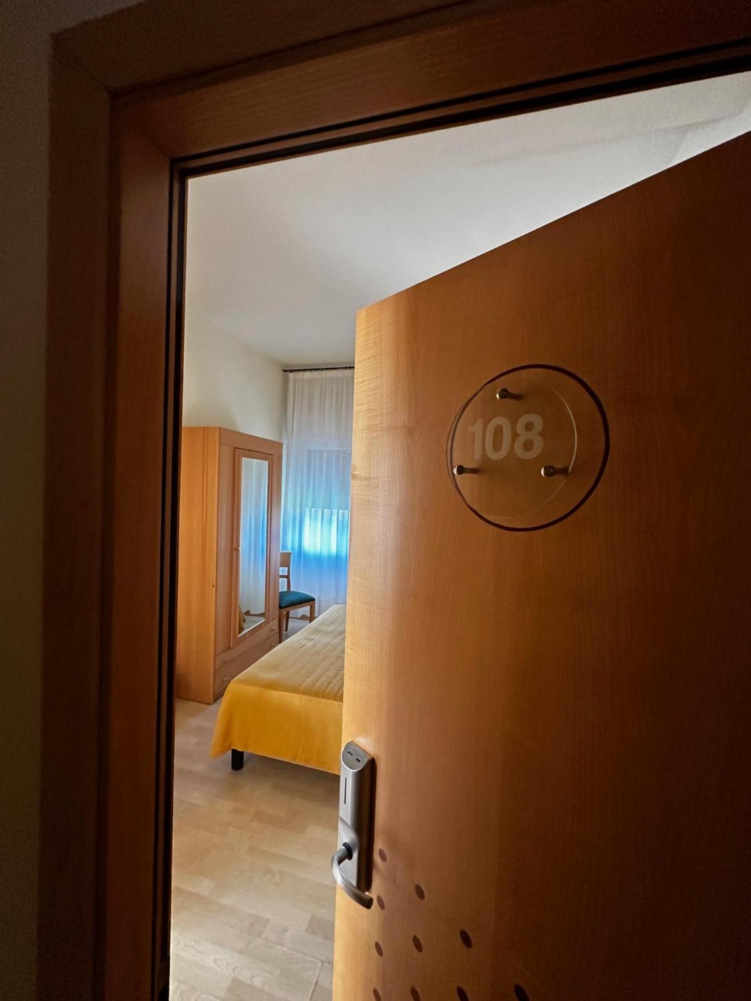 Hotel Ponte Molo Порто-Толле Экстерьер фото