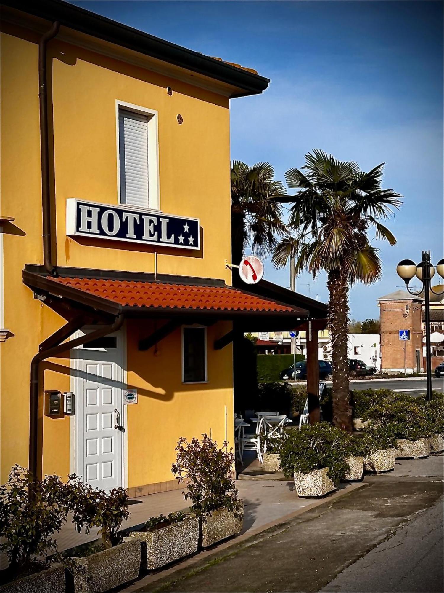Hotel Ponte Molo Порто-Толле Экстерьер фото